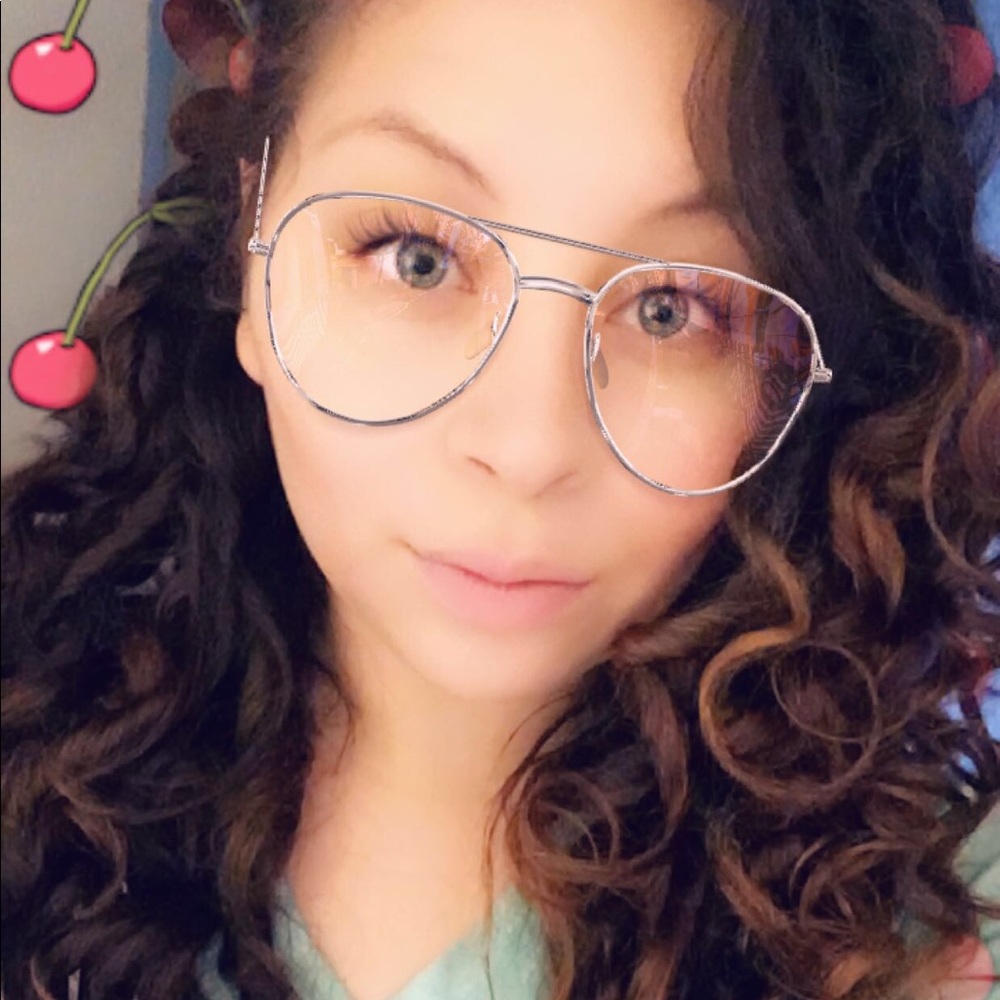 Meet your Posher, Kaitlynn